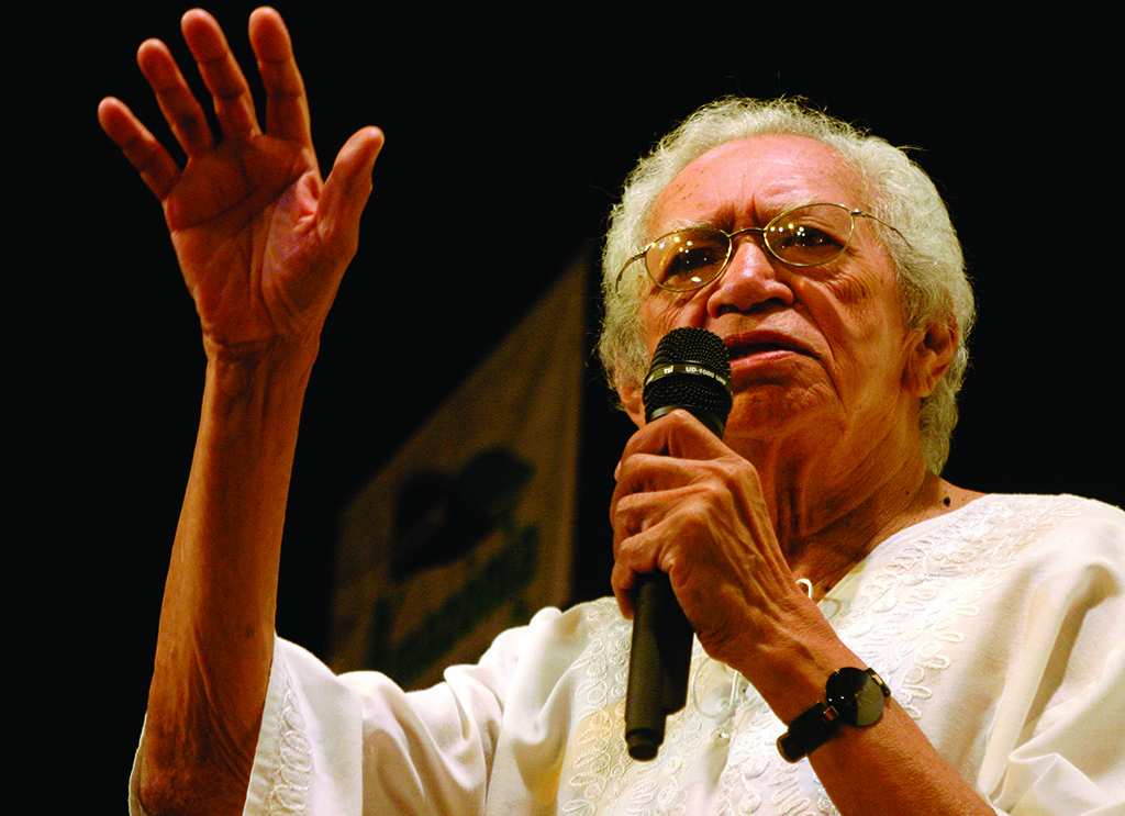 Poeta Thiago de Mello morre aos 95 anos