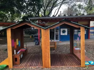 Viveiros de infância: quintal de escola inspirado em poeta